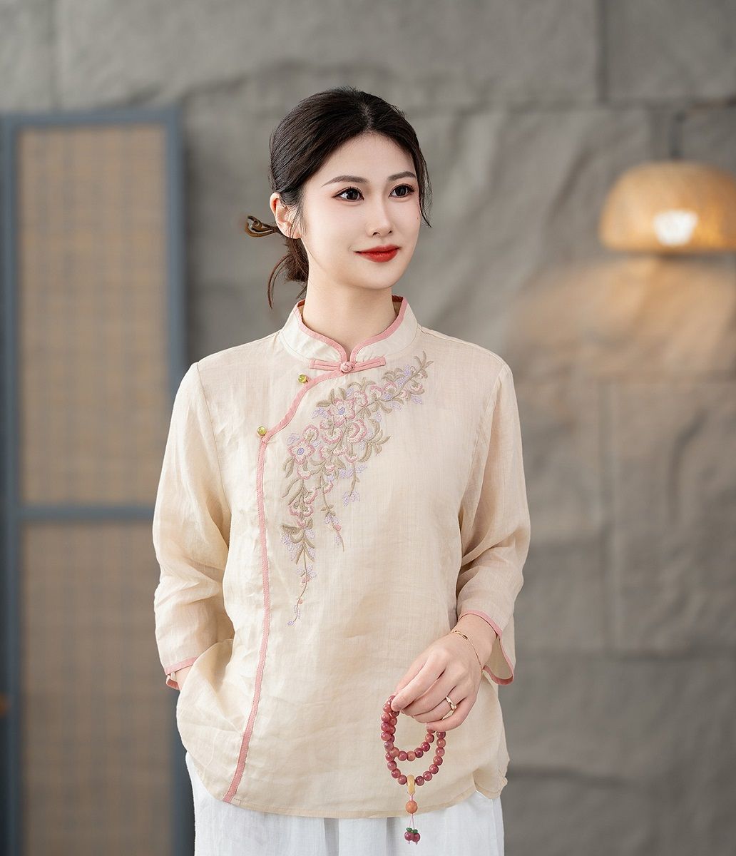  A556-Áo Ramie Thêu Hoa Cổ Đứng 