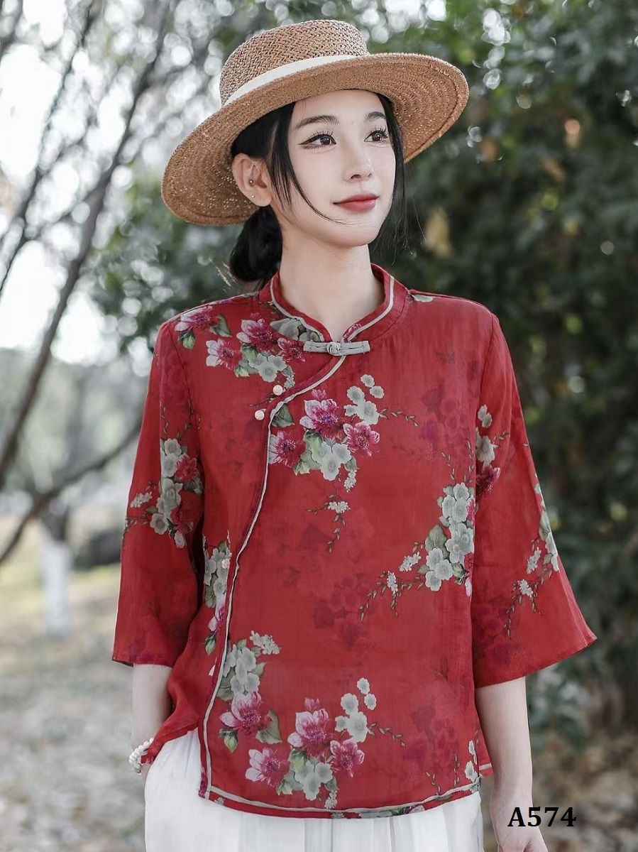  A574-Áo Ramie Hoa Lá Nút Xiên Cổ Điển 