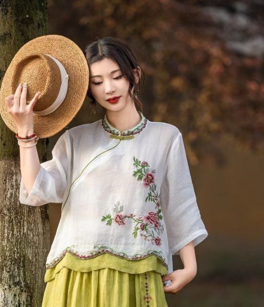  A587-Áo Ramie Thêu Nhánh Hoa Cổ Lai Họa Tiết Nghệ Thuật 