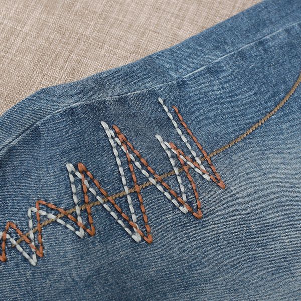  Q1343-Quần Jeans 8 Tấc Đáy Rộng Thêu Hoa 