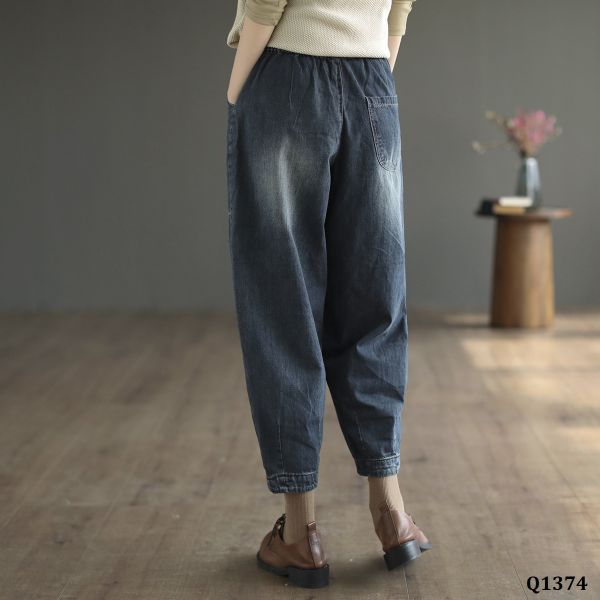  Q1374-Quần Jeans Harem Thêu Hoa Khâu Vá 