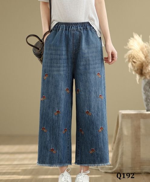  Q192-Quần Jeans Ống Suông Thêu Ong Lưng Thun 9 Tấc 
