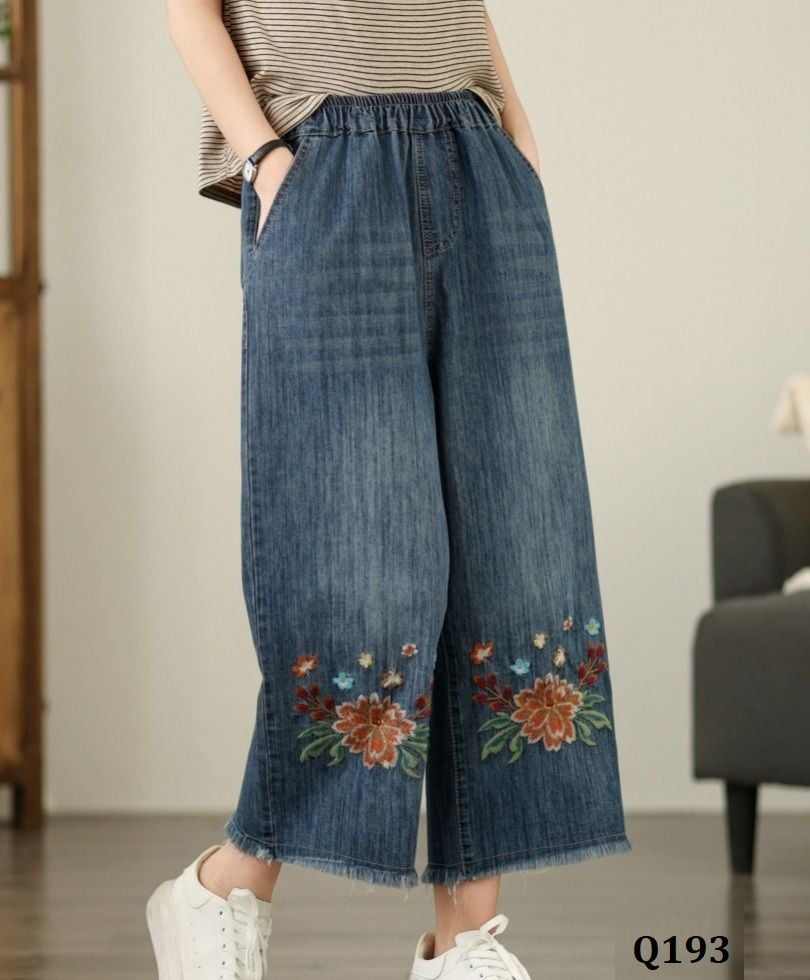  Q193-Quần Jeans Ống Rộng Thêu Mẫu Đơn 