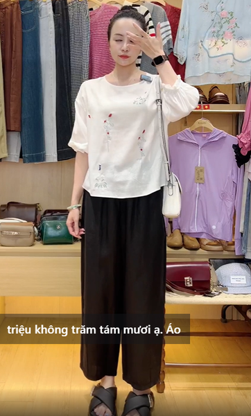 A332- Áo lụa Tencel Thêu Hoa 