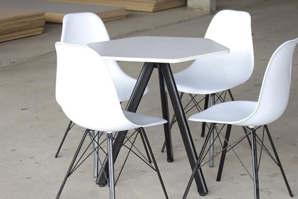  Bộ Bàn Lục Giác 4 Ghế Eames - Bt005 
