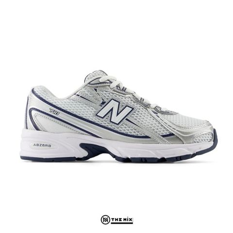 New Balance 740 