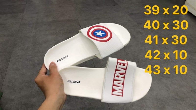 Pull & Bear Slides x Marvel