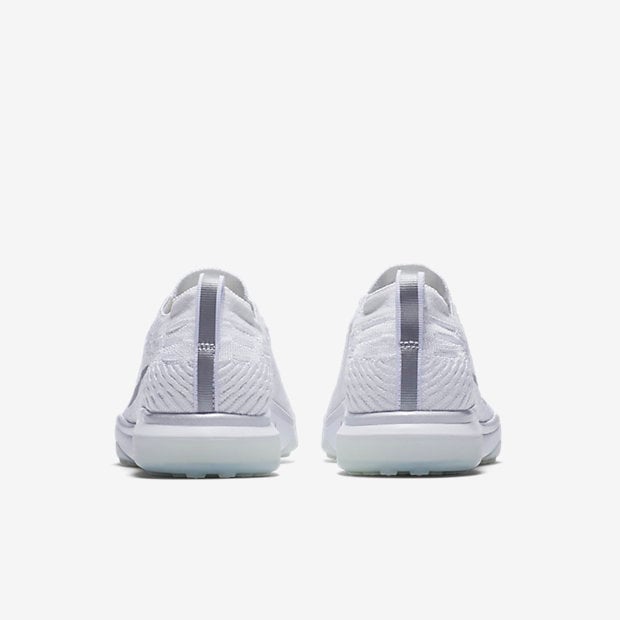 Nike air zoom fearless flyknit lux discount