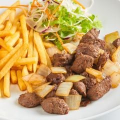 Bò lúc lắc & khoai chiên