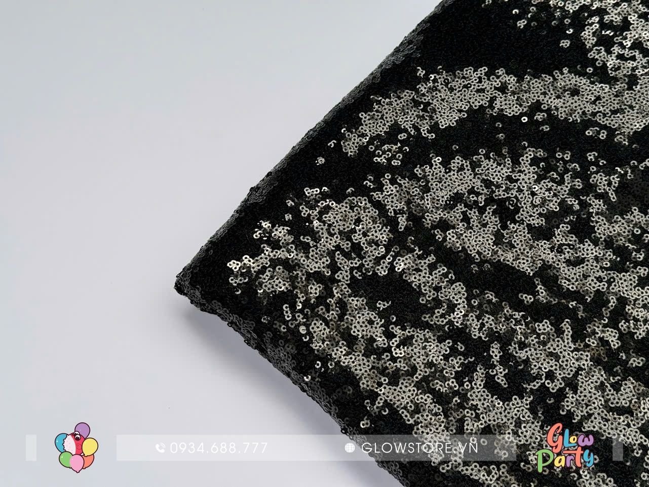 Khăn trải bàn - Kim tuyến Đen
