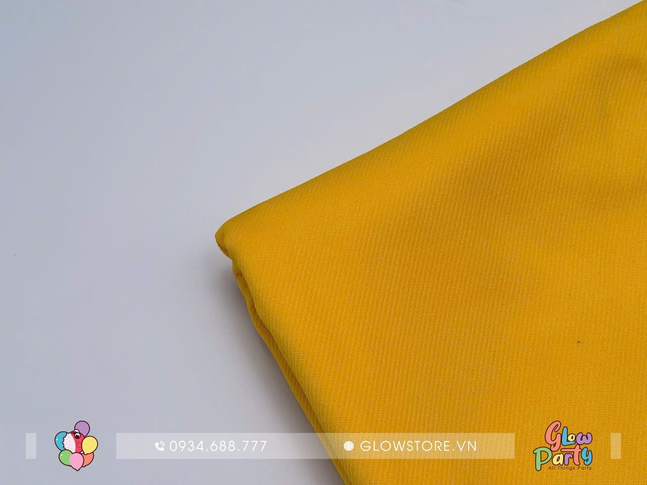 Khăn trải bàn bản dày 3m x 1,6m - Vàng tươi