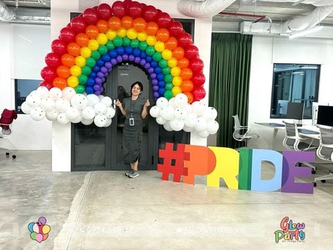 4tr - feedback trang trí cổng bóng cầu vồng theo chủ đề ngày LGBT tại công ty ON Vietnam  (3) 