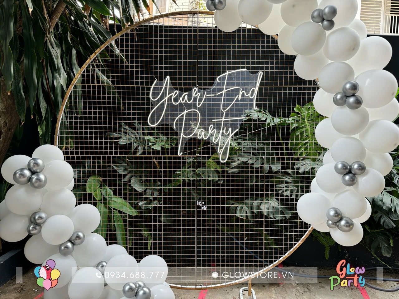 Chữ đèn LED neon - trắng - Year End Party