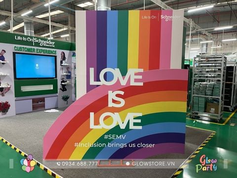 (Post + Web + Story) feedback trang trí event LGBT tại công ty Schneider
