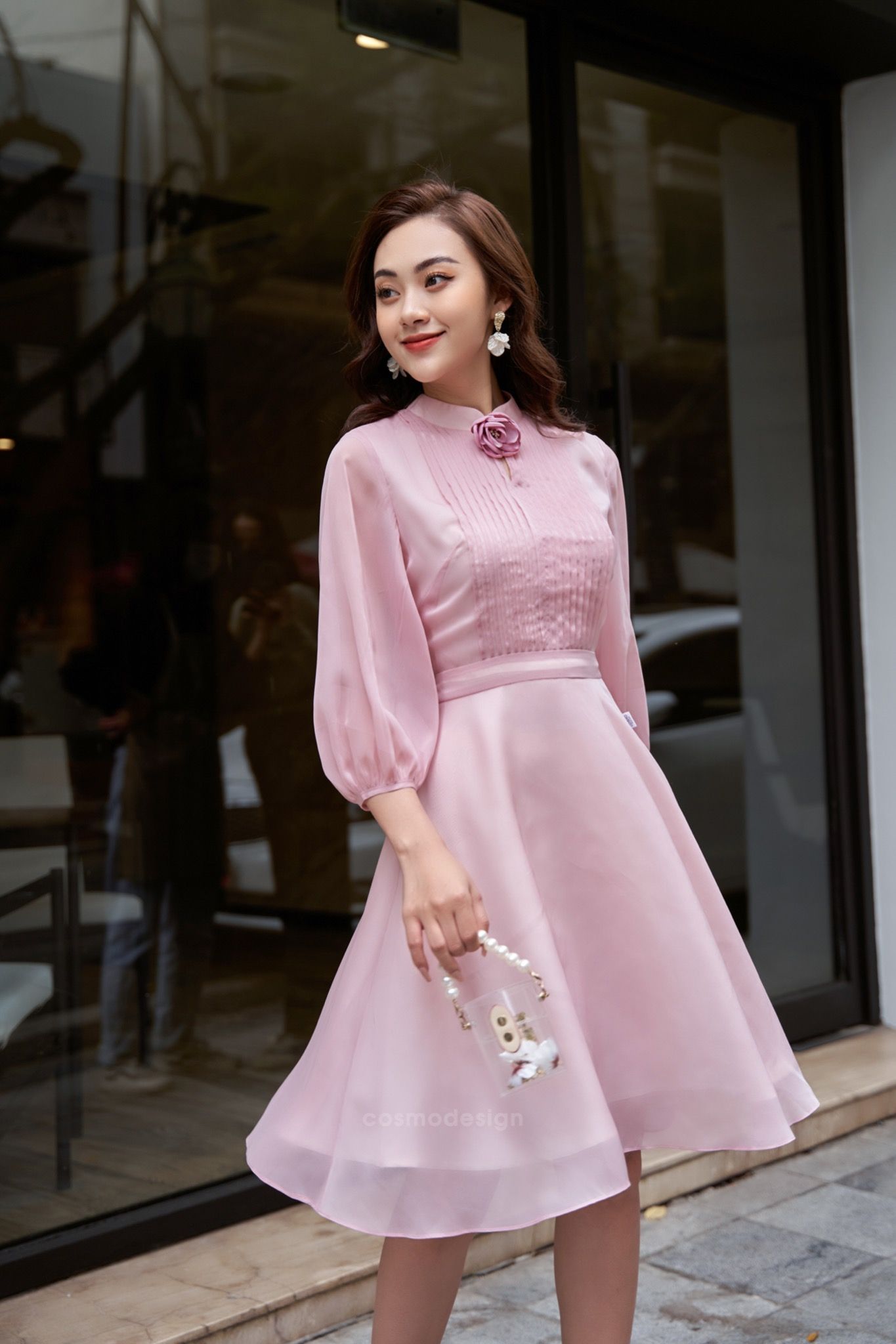 Váy hồng tơ xếp ly ngực tay bồng  Cosmo Design