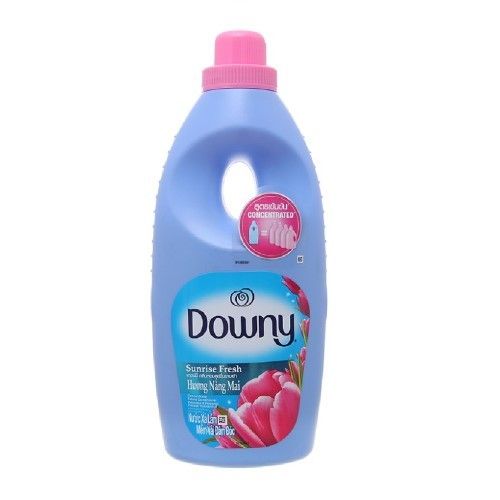  DOWNY NƯỚC XẢ VẢI HƯƠNG NẮNG MAI 900ML 