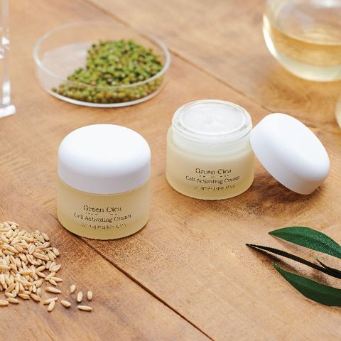  [THANH LÝ- MUA 1 TẶNG 1] KEM DƯỠNG TẾ BÀO GỐC TÁI TẠO DA ESFOMI GREEN CICA CELL ACTIVATING CREAM 