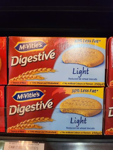  BÁNH QUY LÚA MÌ NGUYÊN CÁM IT BÉO MCVITIE'S DIGESTIVE LIGHT 250G 