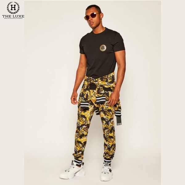 T-shirt Versace Tag Ngực Vàng