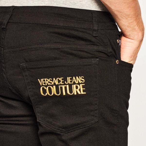 Quần Jeans Versace Đen Thêu Chữ Túi Sau