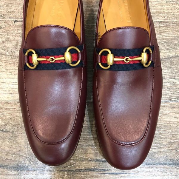 Loafer Gucci Đỏ Bordeaux Tag Xích Vàng Vạt Cờ