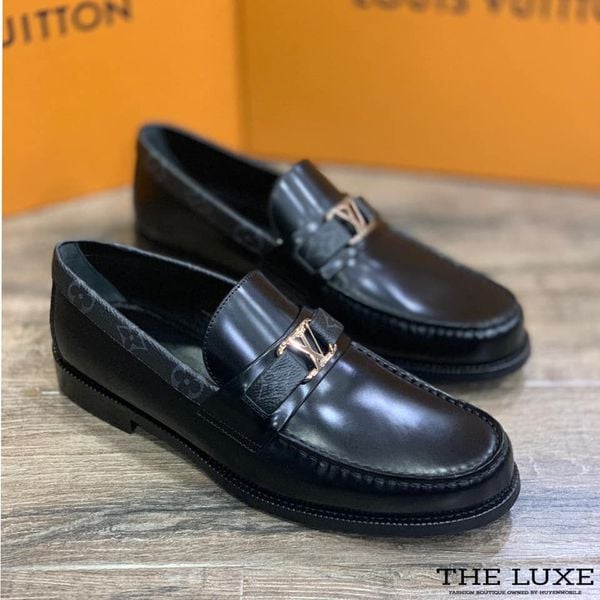 Loafer Louis Vuitton Major Đen Trơn Vạt Mono