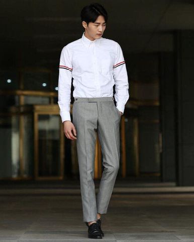  Sơ mi Thom Browne trắng viền tay đỏ đen 