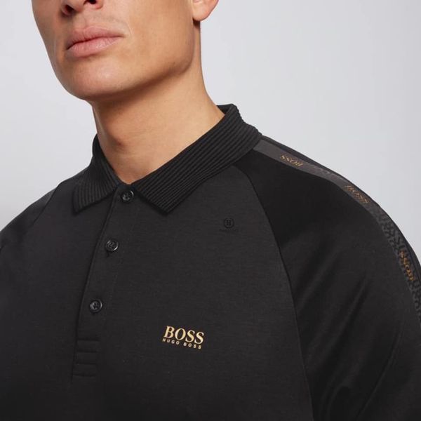 Polo Hugo Boss Đen Tag Ngực Cầu Vai Vàng