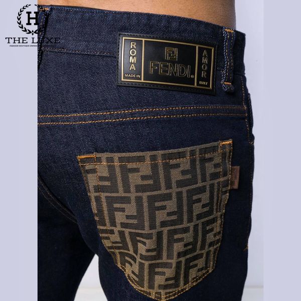 Quần Jeans Fendi Xanh Logo Túi Sau Tag Da