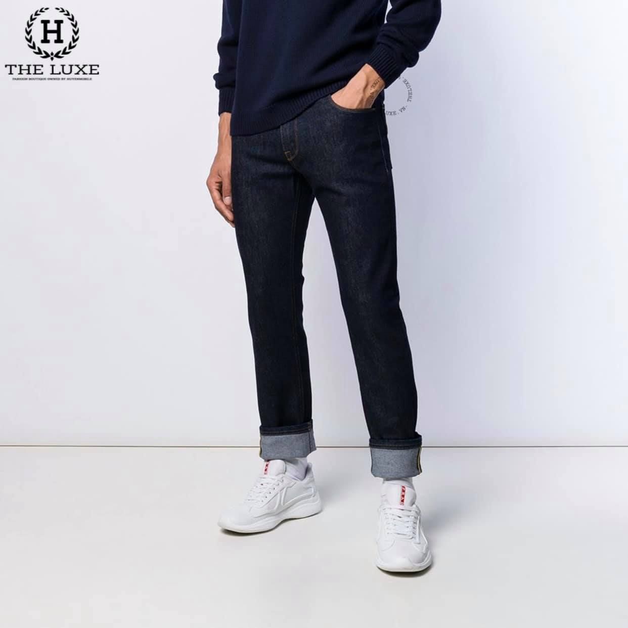 Quần Jeans Fendi Xanh Logo Túi Sau Tag Da