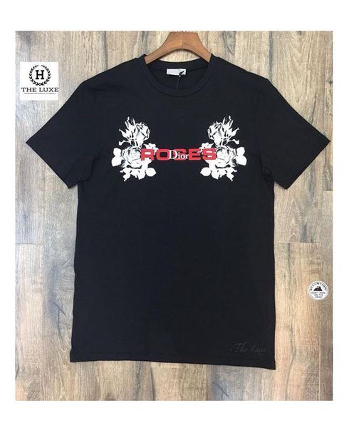 T- shirt Dior hoa hồng