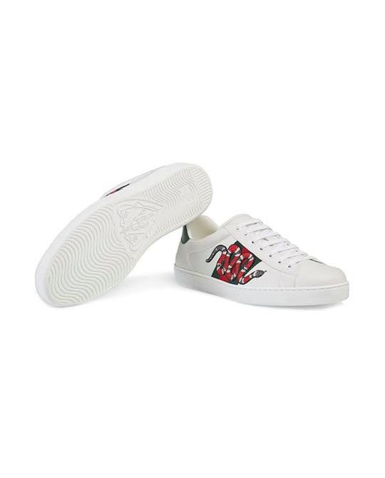 Sneaker Gucci trắng thêu Rắn