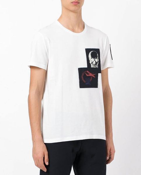 T-shirt Alexander Mqueen trắng hình hộp sọ
