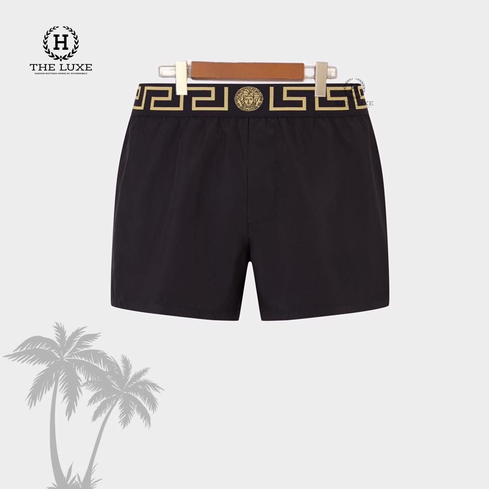 Quần Short Gió Versace Đen Cạp Vàng