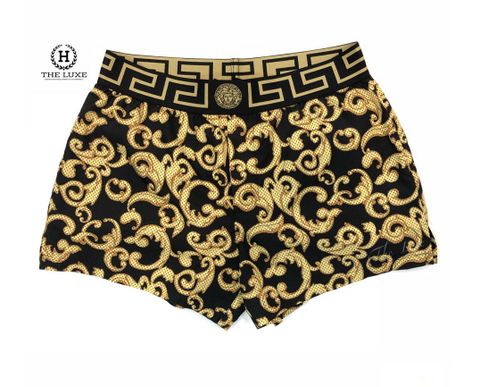  Quần short gió Versace họa tiết vàng 