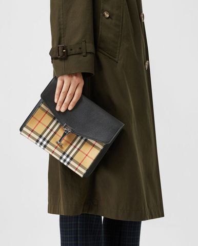  Túi Đeo Chéo Burberry Nắp Camel Đen 