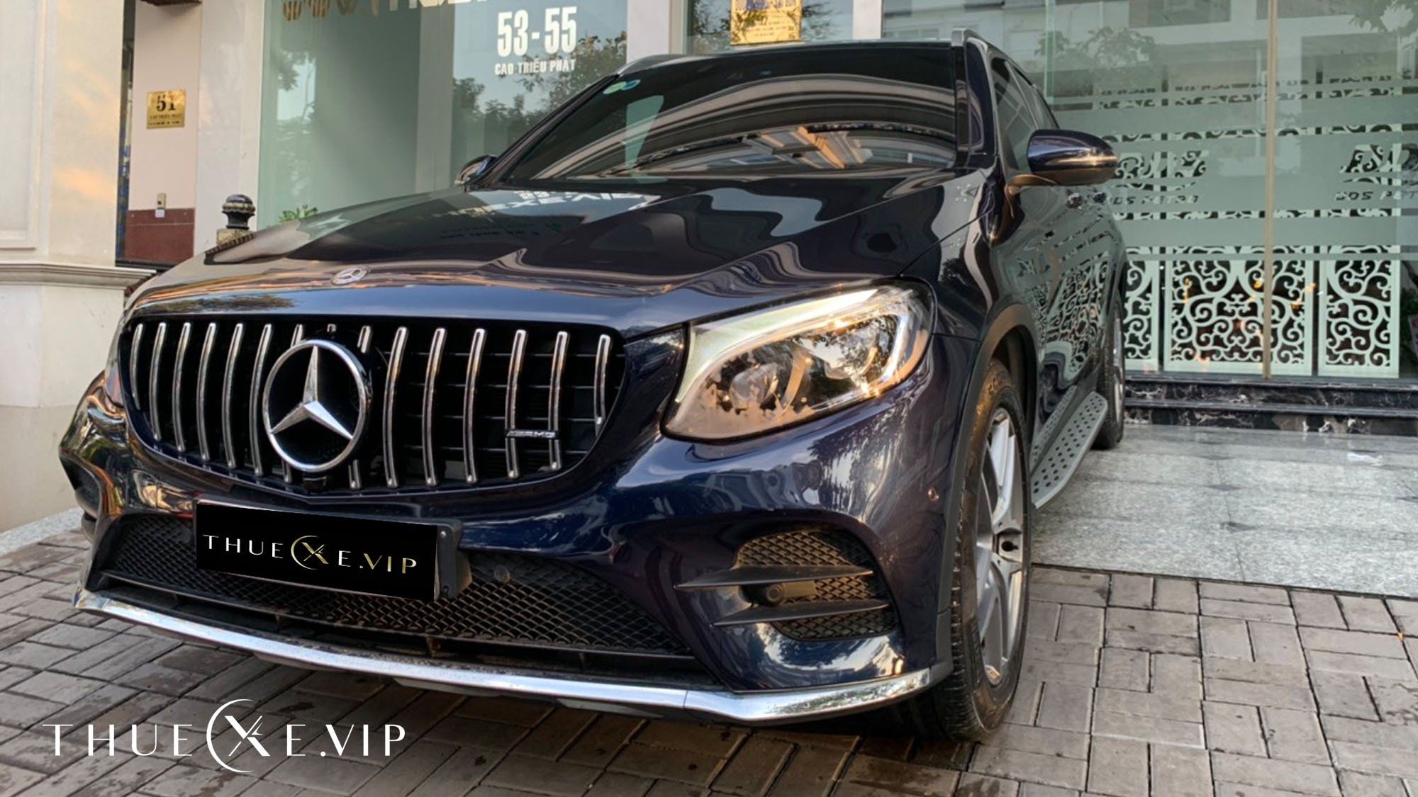 Trốn thuế Mercedes Benz Việt Nam bị truy thu hơn trăm tỷ đồng