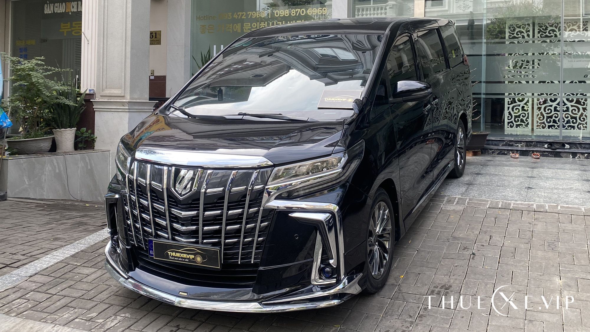 TOYOTA ALPHARD - AIRPORT