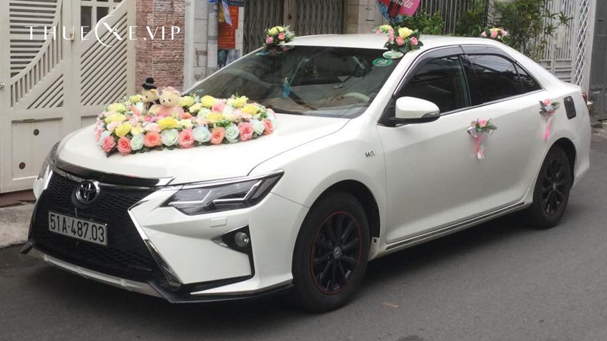 Cho thuê XE HOA CAMRY tại TP HCM - thuexe.vip