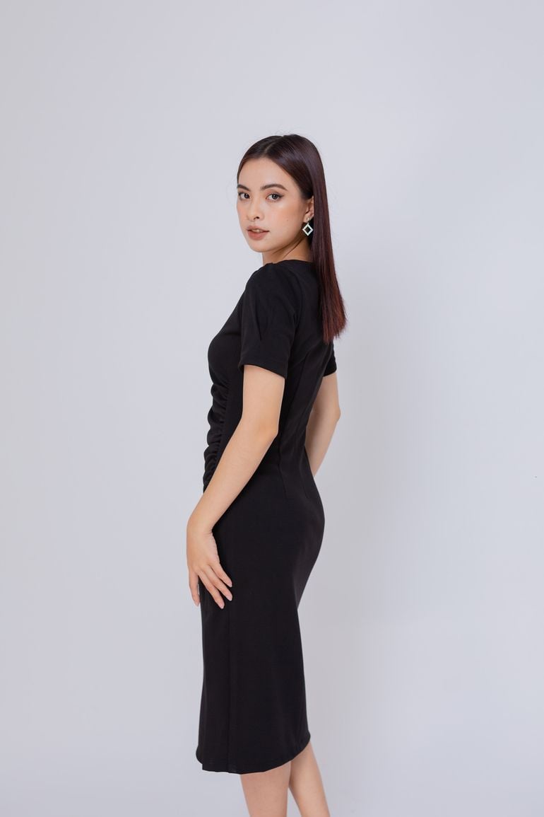  ĐẦM BODY XẺ TÀ 3390 