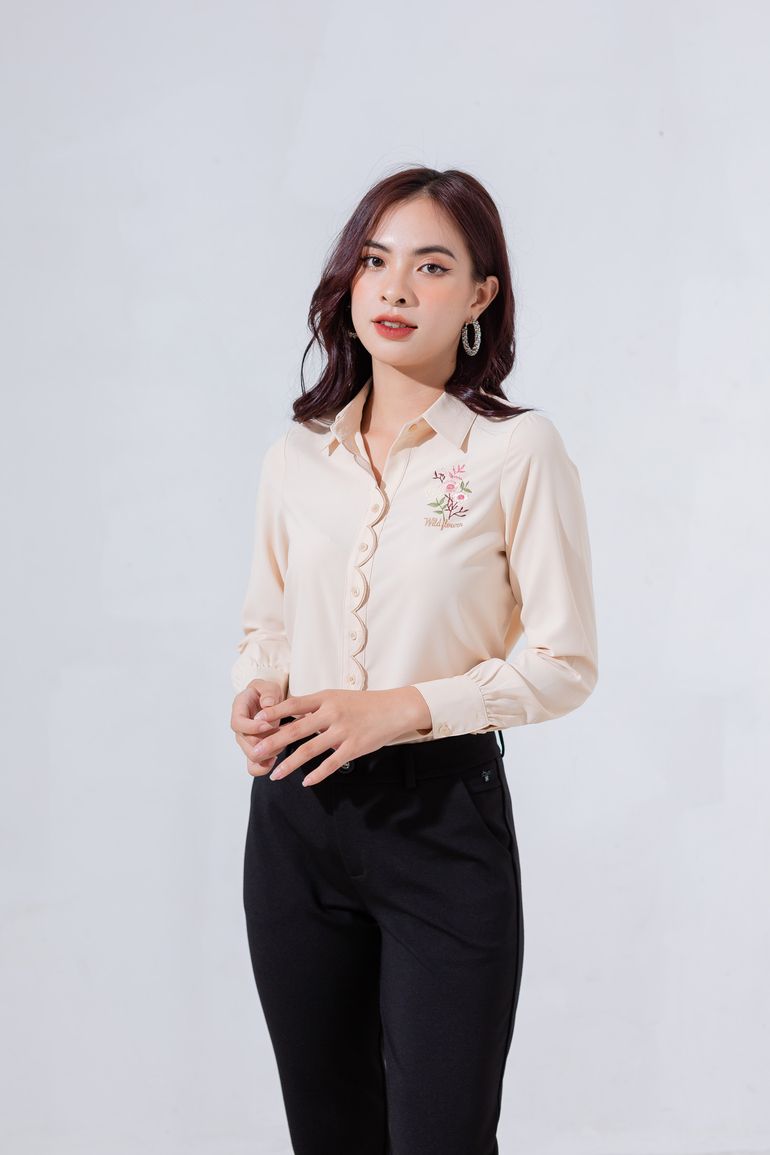 Mua Áo sơ mi nam tay dài phối họa tiết thêu chữ cao cấp MÀU TRẮNG XL tại VANLE fashionista #48 Mua Áo sơ mi nam tay dài phối họa tiết thêu chữ cao cấp MÀU TRẮNG XL tại VANLE fashionista