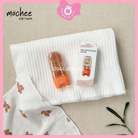 Mochee Set 3 món Rơ Lưỡi, Bàn Chải Silicon Cho Bé 0-18 Tháng Tuổi Kèm Cốc Đựng