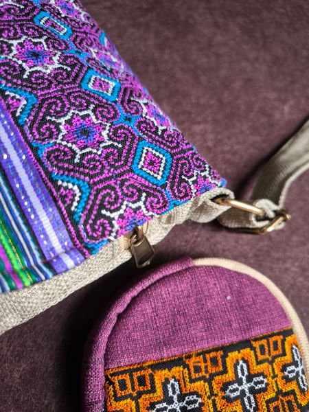  Túi đeo chéo thêu tay H'Mông ( TCHM01) 