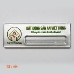 Bảng tên nhân viên 04