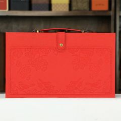 Hộp da 2 chai tay xách ngang chùm nho màu đỏ HO16-045-M03