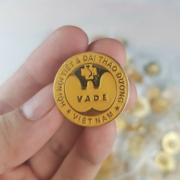 Pin - cai - ao - tron