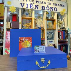 Hộp đựng sản phẩm có tay xách