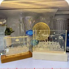 Kỷ niệm chương họp lớp đẹp - giá rẻ - sang trọng