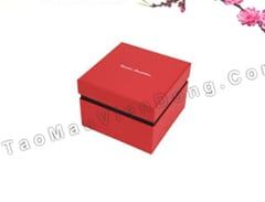 In hộp mỹ phẩm số lượng ít nhiều