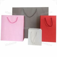 Túi giấy cho shop thời trang